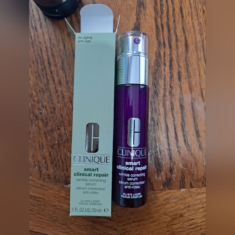NIB --- Clinique Clinical Smart Repair Wrinkle Correcting Serum 1oz.